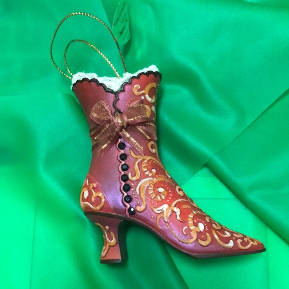 “Lady in Waiting” Heirloom Collectible Ornament Boot - Picture 1 of 15